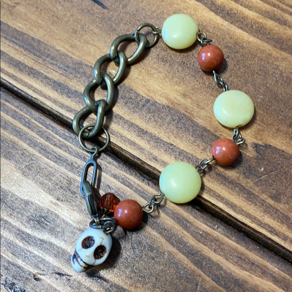 Skull bead bracelet